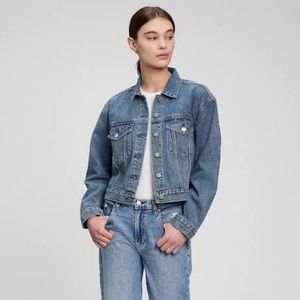 Medium Women’s Gap Denim Jean Jacket • Vintage 90’s Fit